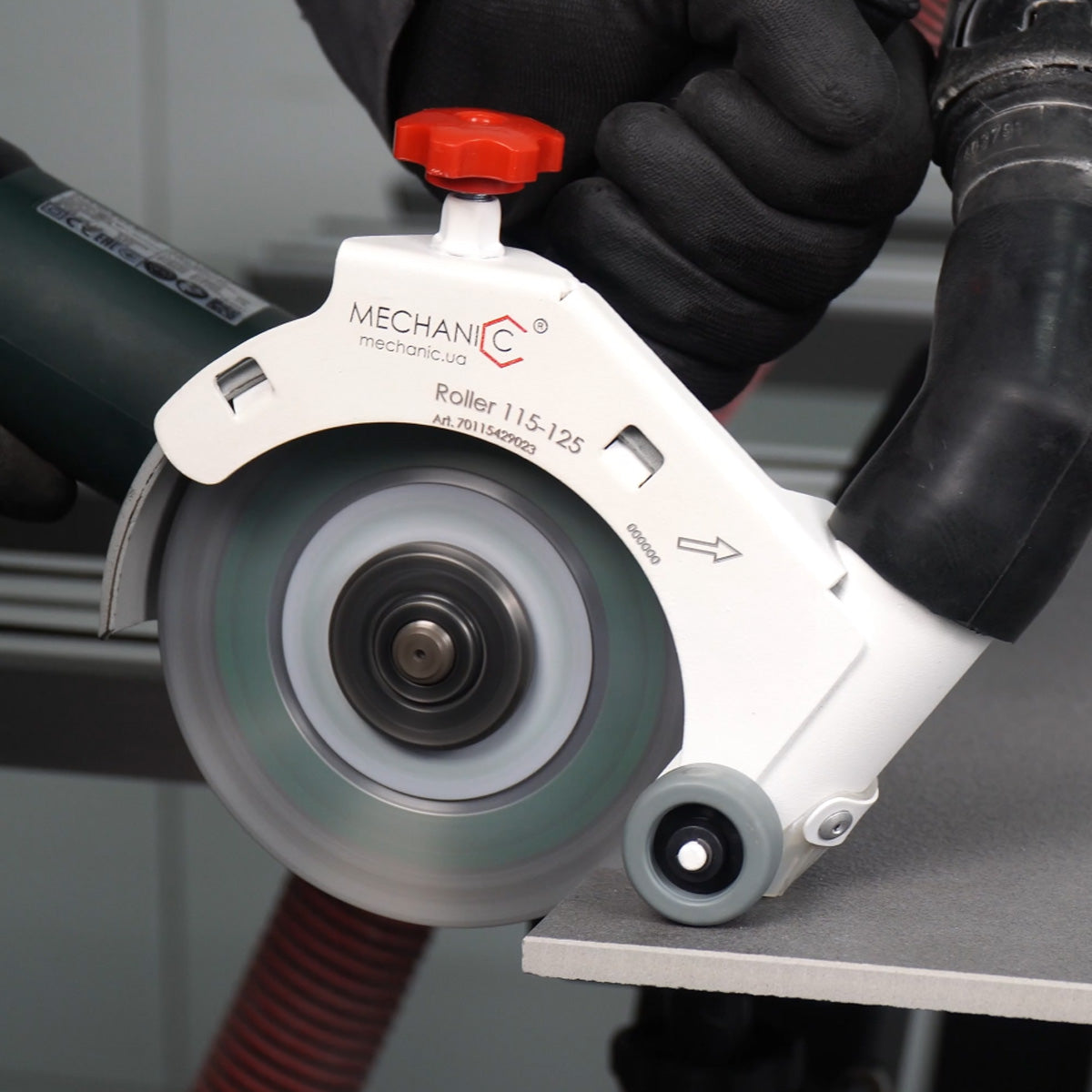 Mechanic ROLLER 4.5"-5" Angle Grinder Tile Cutting Guide application view