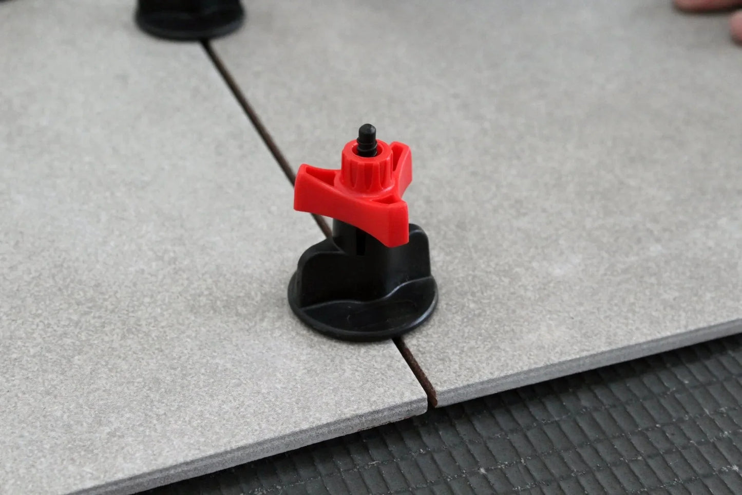 Spin Doctor Level Head  Reusable Leveling System - TileTools